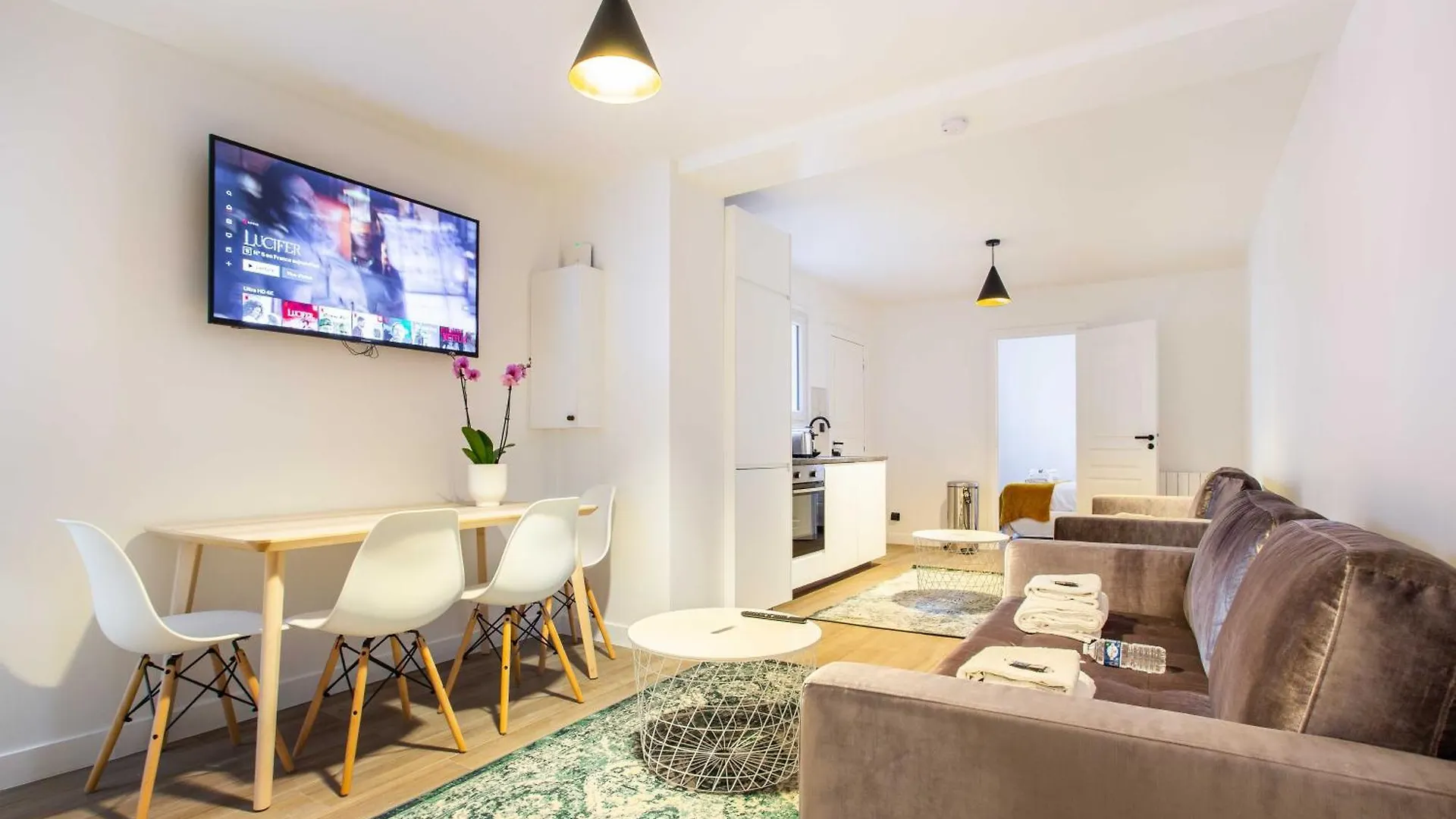 Elegant Apartment - 2Bd - 8P - Eiffel Tower contacts